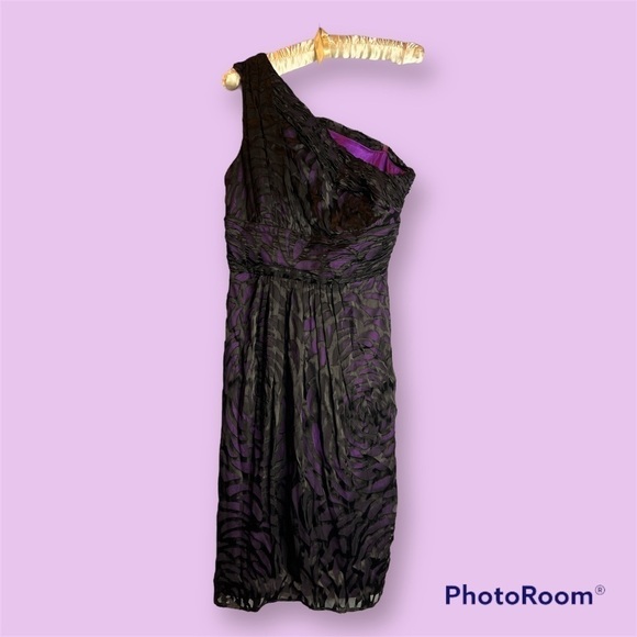 𝅺LE Chateau Purple & Black One Shoulder Cocktail Party Dress Size Small - Picture 1 of 6